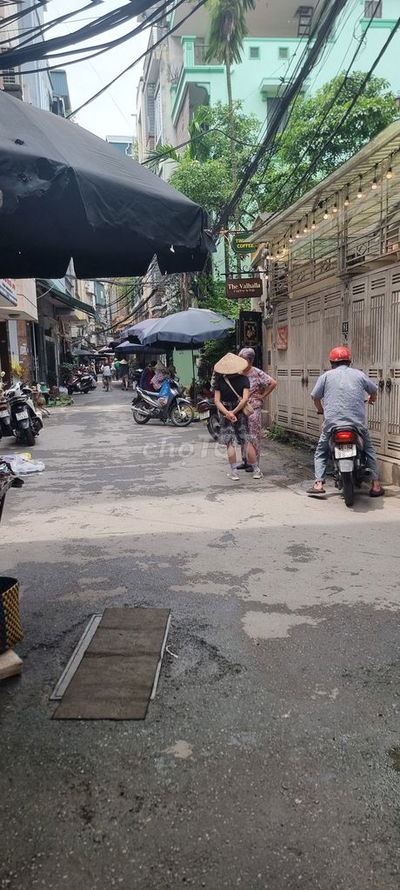 NHÀ CẦU GIẤY - Ô TÔ 10M - KHU VỰC HIẾM, NHÀ MỚI FULL NỘI THẤT ,GIÁ TỐT