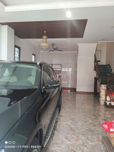 Cho thuê nhà 3 tầng HX tải 15tr/tháng