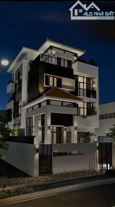 CĂN MẪU BIỆT HỒ BƠI GỐC NGÃ TƯ 2MK OTO 5M BẮC ĐẨU HẢI CHÂU 3,5 TẦNG DT 113M NGANG 8M5