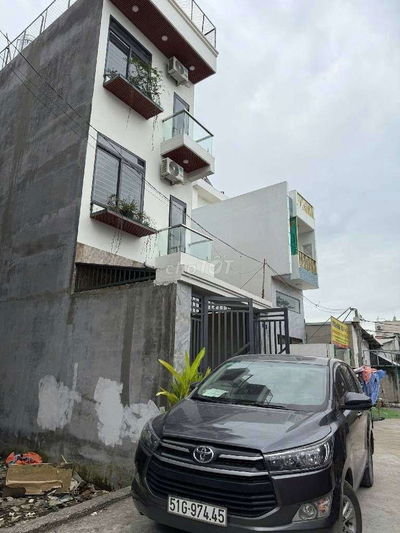 Chỉ 6,2 tỷ nhà
 DT 69m2, 3 Tầng,  3 PN,  Lê Văn Việt ,