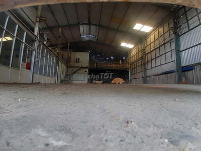 CHO THUÊ XƯỞNG 400M2 PHƯỜNG TÂN ĐÔNG HIỆP DĨ AN ĐƯỜNG XE CÔNG 24/24