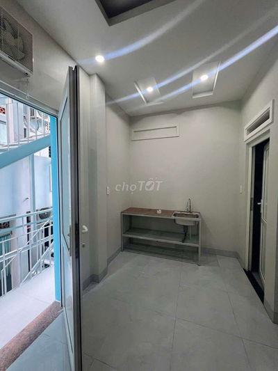 Còn 01 phòng mới xây dựng, ưu tiên sv, nhân viên VP