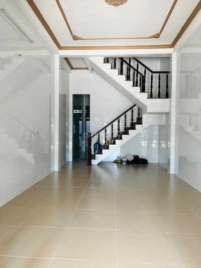 nhà mặt tiền nguyên căn cho thuê