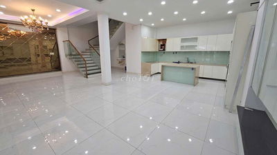 🍀MẶT TIỀN TRỆT SUỐT, 10X17, 3LẦU, 6PN 5WC