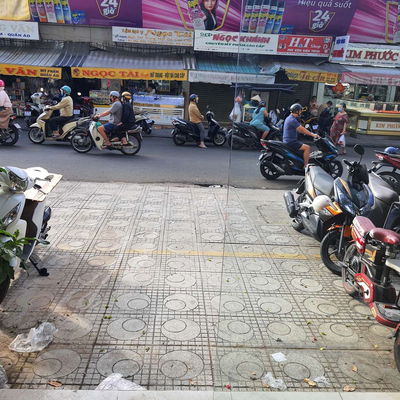 MBKD  mặt tiền Bà Hạt đối diện chợ Ng. Tri Phương