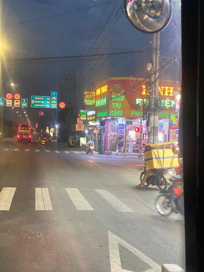 giáp Hóc Môn dt 6x18 giá 1ty7 full thổ , sổ hồng riêng ,xây dựng ngay