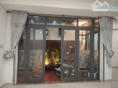 BÁN NHÀ 3 TẦNG KIỆT ĐƯỜNG LƯƠNG NGỌC QUYẾN – TRUNG TÂM HẢI CHÂU – ĐÀ NẴNG (GẦN CHỢ ĐỐNG ĐA