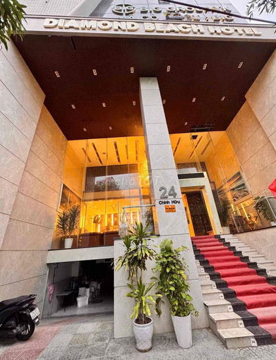 BÁN TÒA KHÁCH SẠN 11 TẦNG ĐƯỜNG CHÍNH HỮU