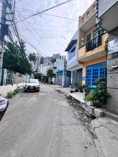 NHÀ CHÍNH CHỦ SHR ( 1Tr. 1L. 3P. NGỦ ) Giá: 4.2 tỷ