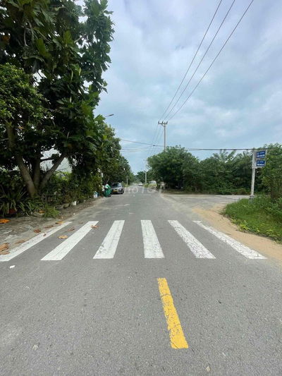 MT Hoàng Trọng Mậu (7m5) sát ngay Nguyễn Xiển - Biển Sơn Thuỷ