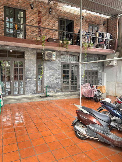 Bán homestay ngay tttp 160m ngang 9,5m kiệt oto