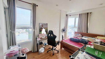 Bán căn hộ chung cư Lê Thị Riêng, Q10, thang máy, 60m2, 2pn, sổ hồng