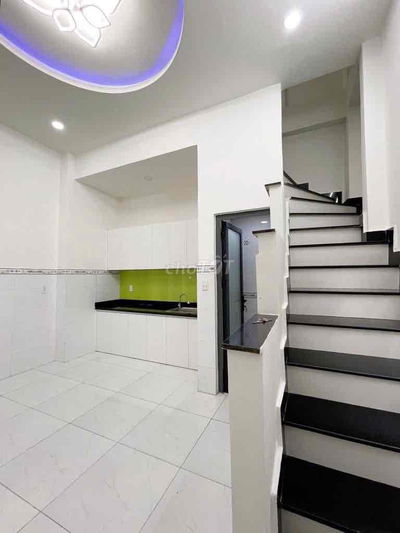 Bán nhà Trần Văn Đang cách Hoàng Sa 60m. Nhà mới dọn vào ở luôn