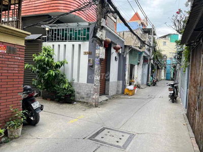 chính chủ bán 1219/43 Hoàng Sa 4.3x15 1 lầu , xe hơi vào nhà