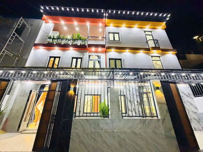 Nhà hem nhựa thông, ngay chợ Minh phát, 5,85 tỷ