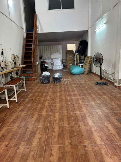 Nhà Cấp 4 Đúc lửng hẽm xe hơi