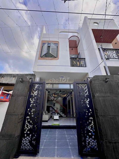 CHỦ GỬI BÁN 2 CĂN NHÀ 1 LẦU 1 TRỆT – SÁT QUẢNG TRƯỜNG TỈNH ĐỒNG NAI