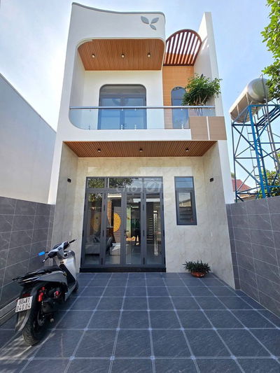 Nhà 1 trệt 1 lầu thổ cư 100% đường nhựa 6m gần uỷ ban phường Trảng Dài