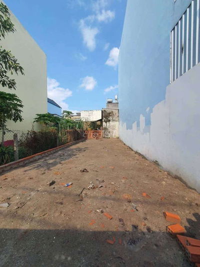 Cần bán đất thổ cư . Đường thông 6m . DT 5,2x16,6