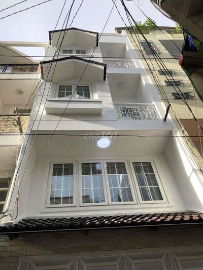 Nhà đẹp cho thuê 3pn 4wc - Đường Huỳnh Văn Bánh - p13 - Phú Nhuận