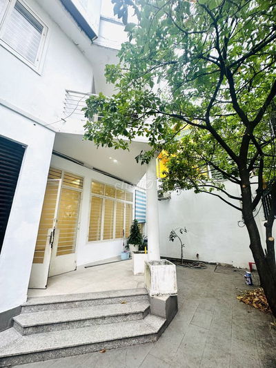 CHO THUÊ BIỆT THỰ NGANG 12M KHU VIP QUẬN 10. NHÀ MỚI, RỘNG, GIÁ RẺ