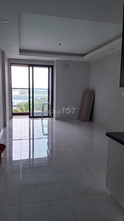 Cho thuê STUDIO tại OPAL SKYLINE có sẵn rèm giá chỉ 4TR Cọc 1