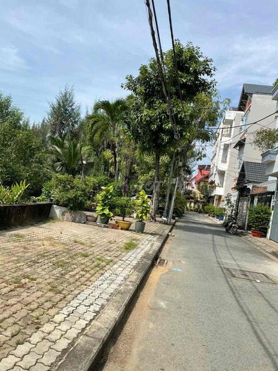 Cjo thuê nhà phố Q7 tân quy đông . Giá :40 tr .