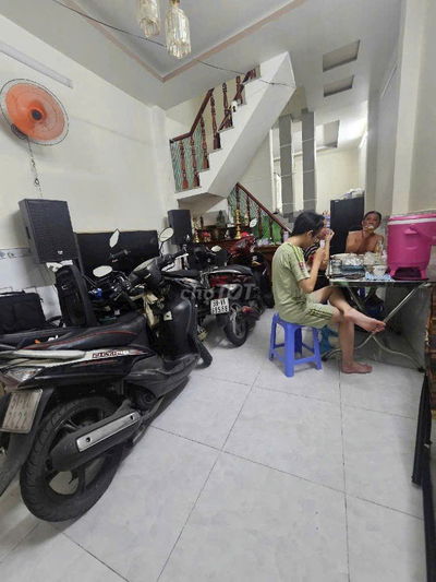 BÁN NHÀ CHÍNH CHỦ RẠCH CÁT - HẺM AN NINH - 3 TẦNG 4PN 3WC - NHỈNH 3 TỶ