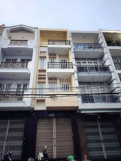 Cho thuê nhà 11p 11wc chdv