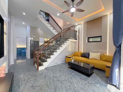 bán nhà 408 Hoàng diệu 2 tầng 2 mê đúc