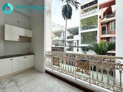 2 Phòng Ngủ Full Nội Thất Ban Công Rộng - Gần Khu Vực Trung Tâm