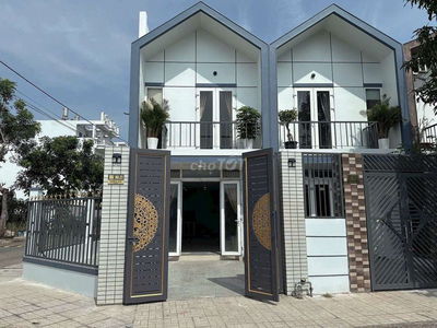 Nhà Phố 6,1mx14m Góc 2 Mặt Tiền Đường N26 KDC Cát Tường Phú Sinh, SHR