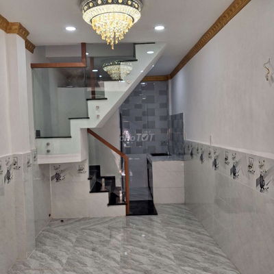 Bán nhà hẻm 42 đuòng phú thuân q7