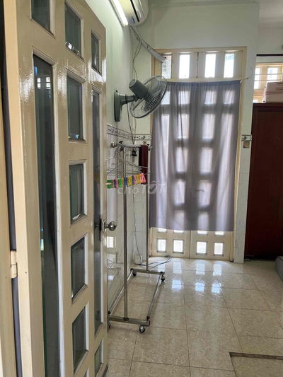 Phòng đẹp, đủ nội thất, vào ở ngay