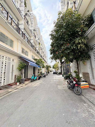 Bán gấp nhà đẹp 4 tầng Bình Tân - DT 4x16m - Giá 8,45 tỷ