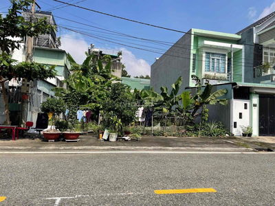 Bán đất ngay thành phố mới , mặt tiền đường lớn , SHR hợp để đầu tư