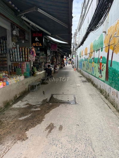 bán gấp nhà hẻm 176 nguyễn thị thập fbinhf thuận Q7.DT 3x4