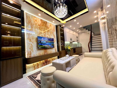 Hộ khẩu Trần Quý Cáp 2 thoáng, gần phố, bãi đỗ xe ô tô, ở ngay 36m2*5T