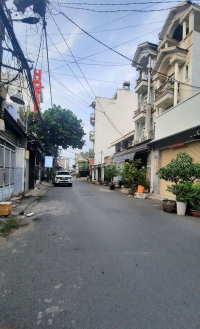 Bán nhà hẻm ô tô ra Lê Văn Quới, Bình Tân, ngang 8.5m, 2 tầng.