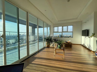 Bán căn Penthouse 130m2 - 3pn 2wc Full nội thất 5.5 tỷ