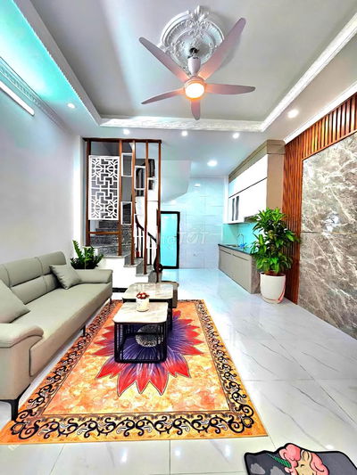 NHÀ 5 TẦNG BÁT KHỐI – THOÁNG MÁT TUYỆT ĐỐI – SÂN RIÊNG – CHỈ 5.85 TỶ