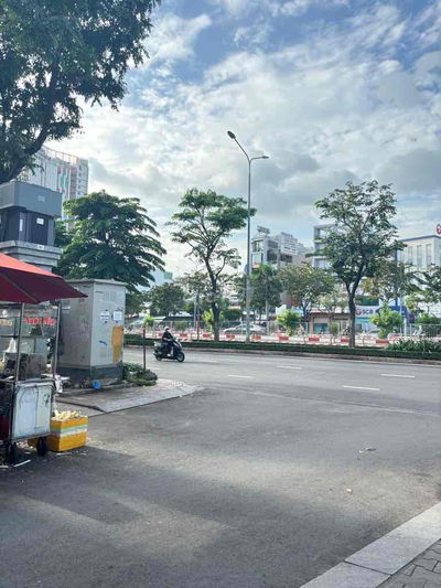 ĐIỆN BIÊN PHỦ - SÁT VÁCH Q1- 105m2 CN - NGANG GẦN 5M -P17, 10ty5