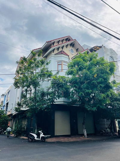 Cho thuê nhà nguyên căn, full nội thất mặt tiền Chu Văn An