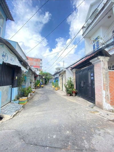 Đất 1 sẹc oto thông ra kênh Tham Lương, DT: 5,2x23m