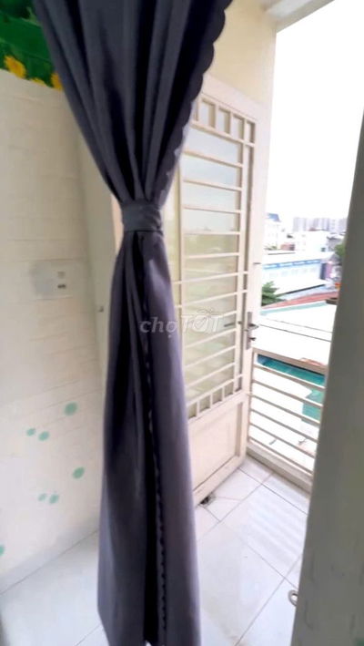 PHÒNG MÁY LẠNH GẦN CÔNG VIÊN LÊ THỊ RIÊNG Q10