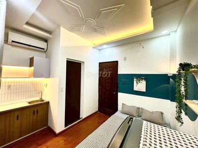 📢 HOT! CHDV Phòng mới tinh ngay Phú Nhuận!