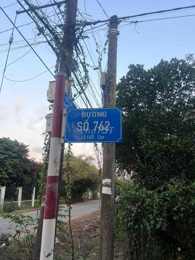 1,6 tỷ, đất mặt tiền đường 762. ngang 10