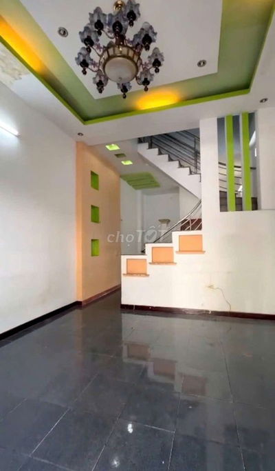 Nhà Thủ Đức, 2 tầng, hơn 3 tỷ , dưới 4 tỷ. Cạnh go khu hc dĩ an.