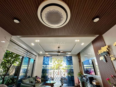 Bán biệt thự góc 2 mặt tiền Trần Lê gần Văn Tiến Dũng