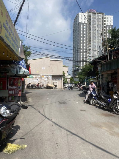 Nhà mặt ngõ,ô tô tránh, kinh doanh,phố VĨNH TUY,HBT,41m,3 tầng 7,3 tỷ